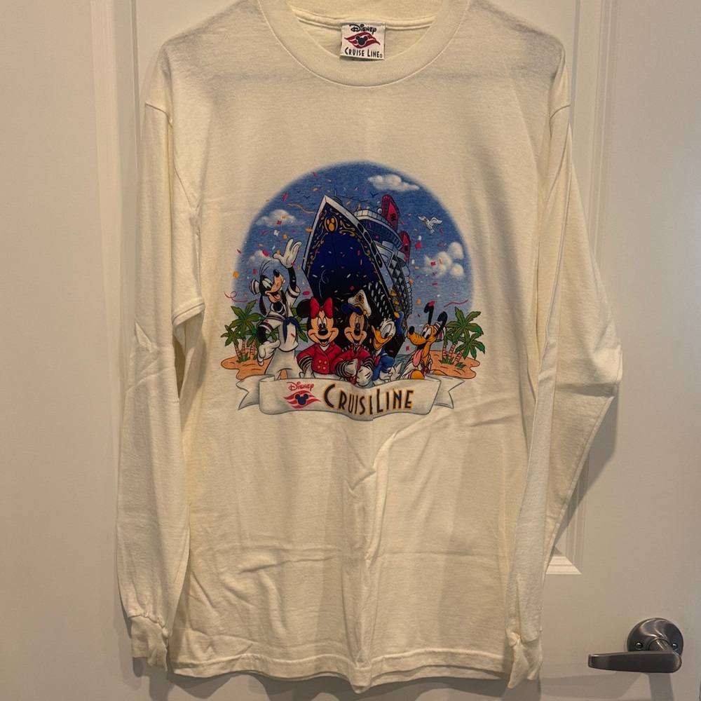 Disney Cruise Graphic long sleeved tee VINTAGE